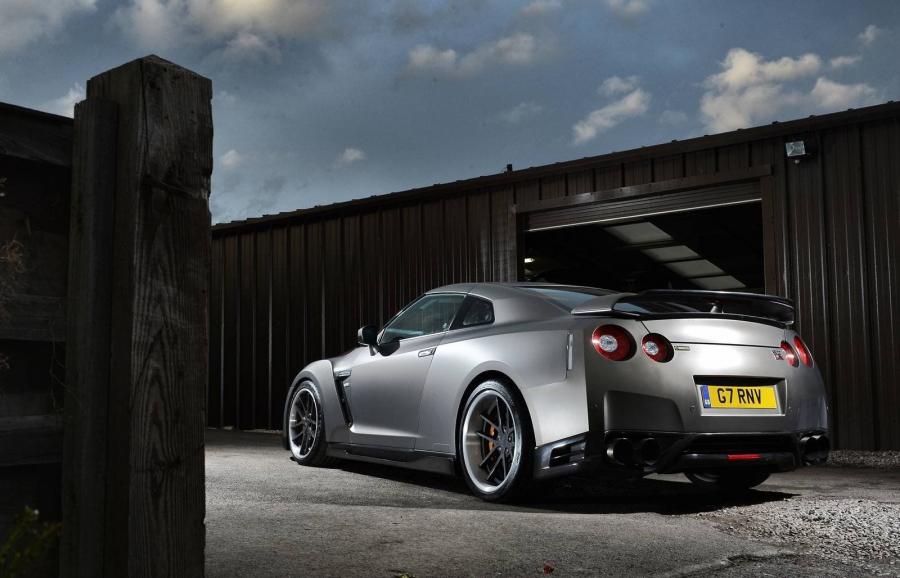  Nissan GT-R LM900 by Litchfield 2014 года  (фото 2 из 16)
